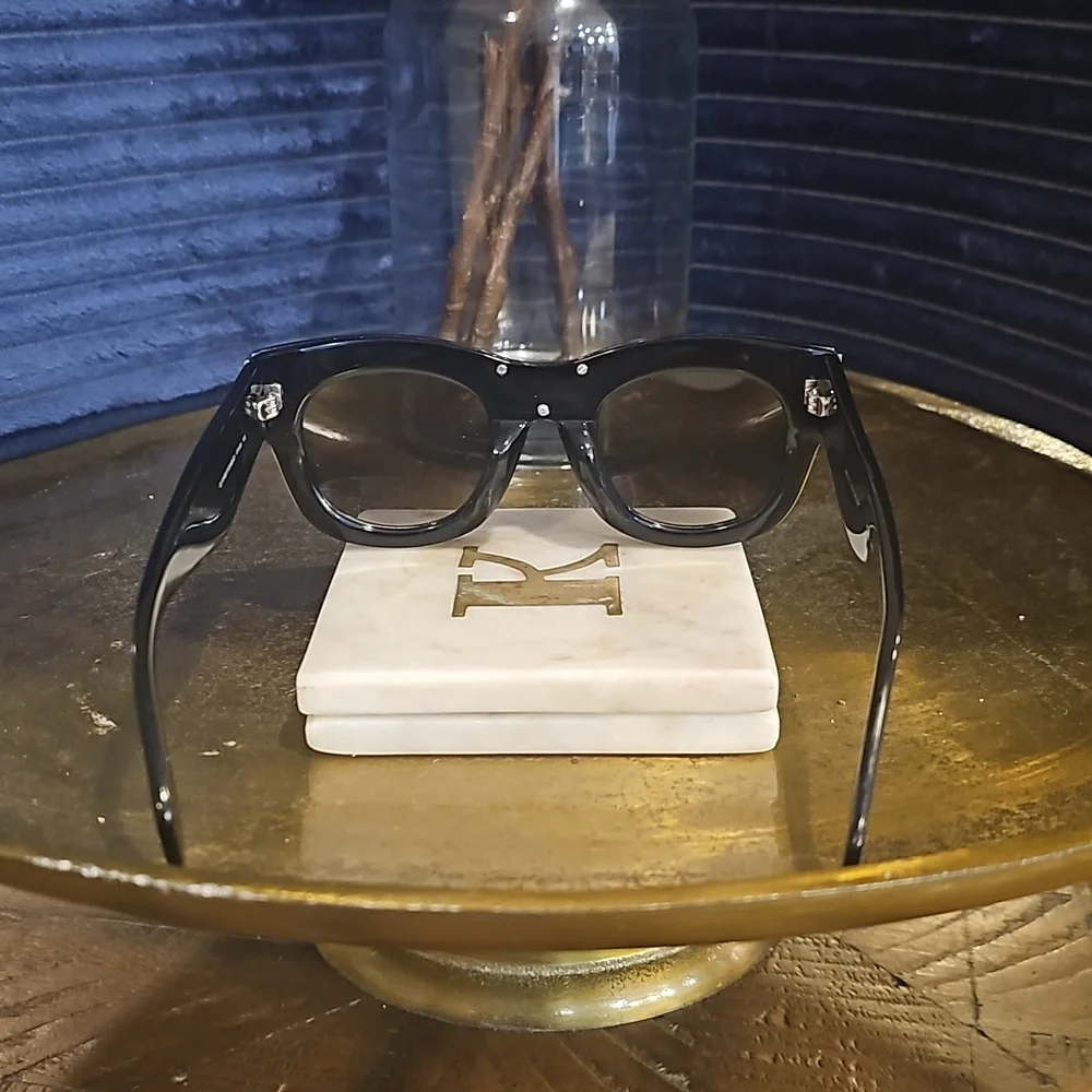 Sunglasses - Picture 5 of 5
